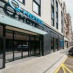 Q 플러스 호텔 카토비체