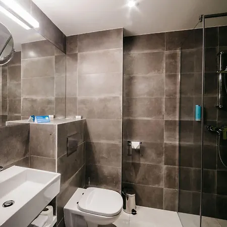 Hotel Q
