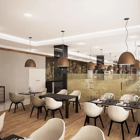 Hotel Q 4*