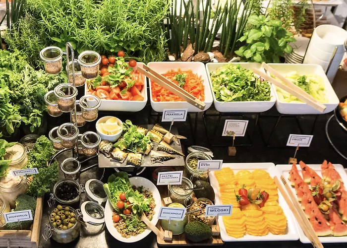 Q Ξενοδοχείο 4*